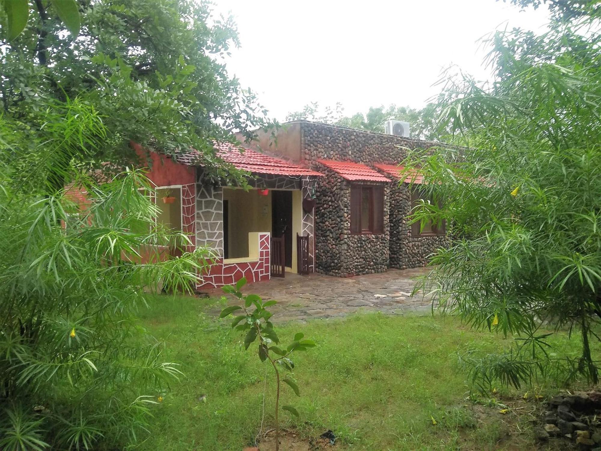 Shivika Lake Hotel Ranakpur Sadri Exterior photo